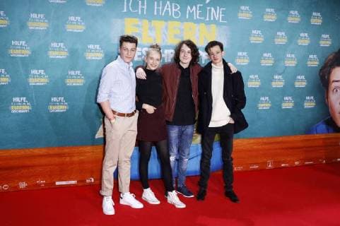 Oskar Keymer, Lina Hüesker, Maximilian Ehrenreich und Eloi Christ bei der Premiere des Kinofilms Hilfe, ich hab meine Eltern geschrumpft im Cinedom. Köln, 14.01.2018