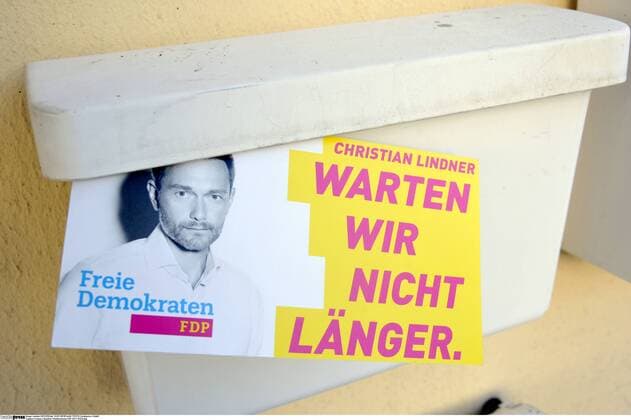 Feature Symbol: Wahlwerbung FDP 2017 01 18 thg Christian Lindner Postwurfsendung an alle Haushaltungen Haushalte zur Bundestagswahl am 24. September 2017 Freie Demokraten Liberale personalisierte Werbung Wahl quer