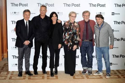 Milan, Photocall film The post Pictured: Tom Hanks, Meryl Streep, Steven Spielberg, Piero Valsecchi, Raffaella Leone, Andrea Leone  Copyright: xAlbertoxTerenghix xIPAx xComi Terenghix