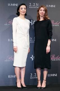 (L to R) Japanese dancer Tamiyo Kusakari and director Sofia Coppola, pose for the cameras during the Japan premiere for the film The Beguiled on January 17, 2018, Tokyo, Japan. Coppola won best director at the Cannes Film Festival for the movie which is a remake of the 1971 Clint Eastwood film. The Beguiled opens in Japanese theaters on February 23.  (gxta_scoppola022)