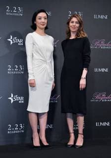 Japanese actress Tamiyo Kusakari(L) and director Sofia Coppola attend the Japan premier for the film The Beguiled in Tokyo, Japan on January 17, 2018.  TKP2018011715 KEIZOxMORI