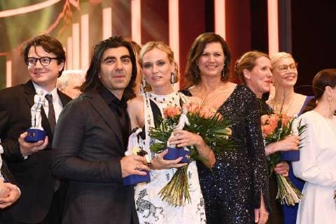 Die beiden Preisträger Fatih Akin und Diane Kruger mit Ilse Aigner bei der Verleihung Bayerischer Filmpreis 2018 am 19.01.2018 im Prinzregententheater in München Bayerischer Filmpreis 2018 in Muenchen