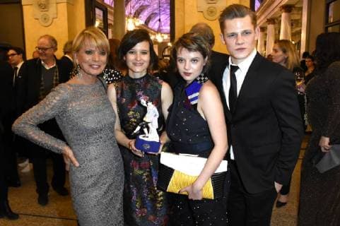 Uschi Glas, Lena Schömann und Max von der Groeben bei der Verleihung des 39. Bayerischen Filmpreises 2017 im Prinzregententheater. München, 19.01.2018