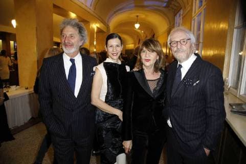 Rufus Beck mit Freundin Andrea Kameniczky und Günther Maria Halmer mit Ehefrau Claudia Halmer bei der Verleihung des 39. Bayerischen Filmpreises 2017 im Prinzregententheater. München, 19.01.2018