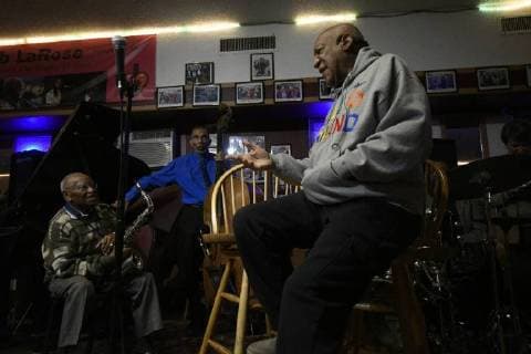 Entertainment Bilder der Woche Themen der Woche Bilder des Tages January 22, 2018 - Philadelphia, Pennsylvania, United States - Actor and Comedian Bill Cosby takes the stage to perform a comedy routine and to jam with the Tony Williams Jazz Quartet at LaRose Jazz Club, in Philadelphia, PA, on January 22, 2018. Philadelphia United States  - ZUMAn230 20180122_zaa_n230_491 Copyright: xBastiaanxSlabbersx