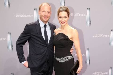 Johann von Bülow und Lisa Martinek bei der Ankunft zur Deutscher Fernsehpreis Verleihung am 26.01.2018 in Koeln Deutscher Fernsehpreis Verleihung 2018 in Koeln