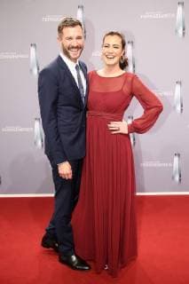 Jochen Schropp und Christine Henning bei der Ankunft zur Deutscher Fernsehpreis Verleihung am 26.01.2018 in Koeln Deutscher Fernsehpreis Verleihung 2018 in Koeln