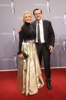 Katja Burkard und Hans Mahr bei der Ankunft zur Deutscher Fernsehpreis Verleihung am 26.01.2018 in Koeln Deutscher Fernsehpreis Verleihung 2018 in Koeln
