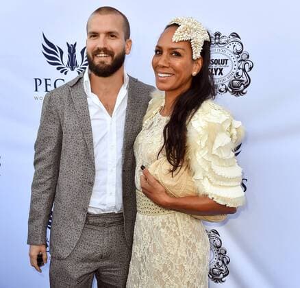 Entertainment Bilder der Woche Themen der Woche Bilder des Tages HALLANDALE, FL - JANUARY 27: Barbara Becker and Juan Lopez Salaberry at the $16 Million Pegasus World Cup Invitational, The World s Richest Thoroughbred Horse Race At Gulfstream Park on January 27, 2018 in Hallandale, Florida People: Barbara Becker ****NEW YORK DALLIES OUT**** Copyright: xHoo-Me.comx xMediaPunchx