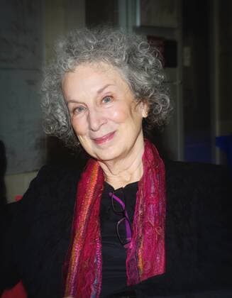 Berühmte Feministinnen, Margaret Atwood January 16, 2018 - Burlington, ON, U.S. - 16 January 2018 - Renowned author Margaret Atwood faces feminist backlash over an opinion piece she wrote, expressing skepticism about the MeToo movement. File Photo: 2013, Royal Botanical Gardens, Burlington, Ontario, Canada. Photo Credit: AdMedia Burlington U.S. - ZUMAa123 20180116_zaa_a123_330 Copyright: xBrentxPerniacx