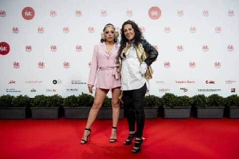 Slongs Dievanongs (R) pictured on the red carpet at the arrival for the eleventh edition of the MIA s (Music Industry Award) award show, in Brussels, Tuesday 30 January 2018. The MIA awards are handed out by the VRT and Kunstenpunt.  JASPERxJACOBS 05286559