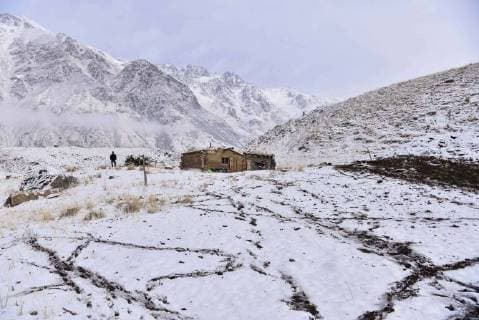 (180203) -- ILI, Feb. 3, 2018 -- A herder s shelter is seen in Akyaz Valley, Zhaosu County, northwest China s Xinjiang Uygur Autonomous Region, Jan. 16, 2018. About 130 kilometers from the nearest town, Akyaz Valley is an important winter grazing place for herders in Zhaosu County, Xinjiang. Despite an altitude of 2,000 meters, the Akyaz Valley has a warmer climate than surrounding areas and abundant grass and water. It is sometimes referred to as the valley of life. For centuries, herding has been an ancestral tradition for nomadic Kazakhs in Zhaosu. Migration begins in October, and more than 10,000 people drive 400,000 cattle and sheep to their winter homes, not leaving until May the next year. ) (wyo)(zt) CHINA-XINJIANG-AKYAZ VALLEY-WINTER GRAZING (CN) HuxHuhu 