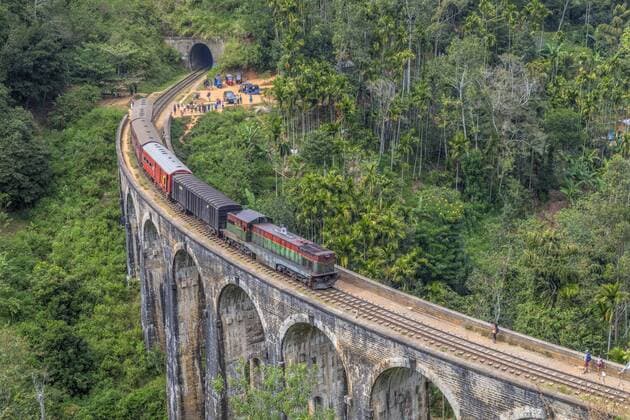 Nine Arches Bridge, Ella, Sri Lanka, Asia