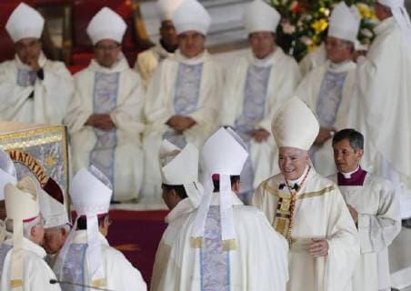 Cardinal Carlos Aguiar Retes (2R) participates at the ceremony during which he took over as Archbishop of Mexico at the Guadalupe Basilica in Mexico City, Mexico, 05 February 2018. Retes substitutes Norberto Rivera, who reached his retirement age. Cardinal Carlos Aguiar Retes takes over Archdiocese in Mexico !ACHTUNG: NUR REDAKTIONELLE NUTZUNG!  Copyright: xJorgexNunezx CMX004 20180205-636534659851723669