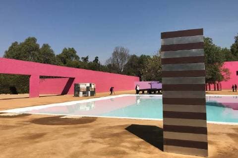 Architektur von Luis Barragan Morfin February 5, 2018 - EUM20180205CUL01.JPG.ATIZAPÃN DE ZARAGOZA, Mex., CultureCultura-Cuadra San Cristobal.- Recorrido al interior de la Cuadra San Cristobal, creada por el arquitecto mexicano Luis Barragan, que durante 50 anos estuvo cerrada y este lunes 5 de febrero de 2018 abrio sus puertas para exhibir la muestra de oleos titulada Sean Scully-San Cristobal , del artista estadounidense Sean Scully. Foto: Agencia EL UNIVERSALRebeca JimenezEVZ.  - ZUMAu78_ 20180205_zaf_u78_066 Copyright: xElxUniversalx