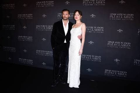 Fifty Shades of Grey 3 Premiere in Paris Jamie Dornan ( acteur ) - Dakota Johnson ( actrice ) lors du photocall pour l avant premiere du film 50 NUANCES PLUS CLAIRES a Paris CELEBRITES : Avant premiere du film 50 NUANCES PLUS CLAIRES - Paris - 06 02 2018 FedericoPestellini Panoramic 
