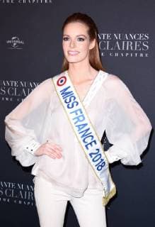 Fifty Shades of Grey 3 Premiere in Paris Maeva Coucke ( miss France 2018 ) lors du photocall pour l avant premiere du film 50 NUANCES PLUS CLAIRES a Paris CELEBRITES : Avant premiere du film 50 NUANCES PLUS CLAIRES - Paris - 06 02 2018 FedericoPestellini Panoramic
