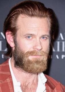 Fifty Shades of Grey 3 Premiere in Paris Eric Johnson ( acteur ) lors du photocall pour l avant premiere du film 50 NUANCES PLUS CLAIRES a Paris CELEBRITES : Avant premiere du film 50 NUANCES PLUS CLAIRES - Paris - 06 02 2018 FedericoPestellini Panoramic 