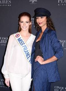 Fifty Shades of Grey 3 Premiere in Paris Maeva Coucke ( miss France 2018 ) et Flora Coquerel ( Miss France 2014 ) lors du photocall pour l avant premiere du film 50 NUANCES PLUS CLAIRES a Paris CELEBRITES : Avant premiere du film 50 NUANCES PLUS CLAIRES - Paris - 06 02 2018 FedericoPestellini Panoramic 