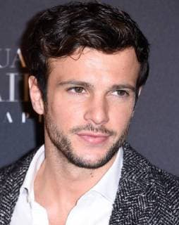 Fifty Shades of Grey 3 Premiere in Paris Hugo Philiplors du photocall pour l avant premiere du film 50 NUANCES PLUS CLAIRES a Paris CELEBRITES : Avant premiere du film 50 NUANCES PLUS CLAIRES - Paris - 06 02 2018 FedericoPestellini Panoramic 