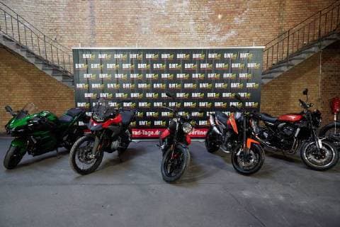 2018 Motorraeder der Hersteller Kawasaki, BMW, Motoguzzi und KTM - Pressetag zu den kommenden Berliner Motorrad Tagen - BMT vom 09.-11.Februar 2018 in The Station Berlin am 08.02.2018. Berliner Motorrad Tage - BMT
