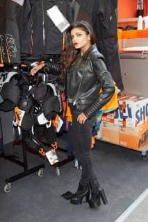 Model Shirin Anjuli und Motorradbekleidung - Pressetag zu den kommenden Berliner Motorrad Tagen - BMT vom 09.-11.Februar 2018 in The Station Berlin am 08.02.2018. Berliner Motorrad Tage - BMT
