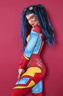 GEEK ART - Bodypainting meets SciFi, Fantasy and more: Hulk vs Iron Quinn Photoshooting mit Model Sarah als Iron Quinn im Fotostudio Schubert. Niedernwöhren, 13.02.2018 - Ein Projekt des Fotografen Tschiponnique Skupin und des Bodypainters und Transformakers Enrico Lein