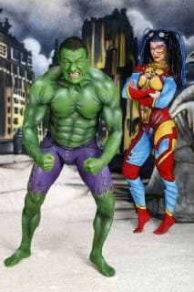 GEEK ART - Bodypainting meets SciFi, Fantasy and more: Hulk vs Iron Quinn Photoshooting mit den Models Fred und Sarah als Hulk und Iron Quinn in einer Comic-Kulisse im Fotostudio Schubert. Niedernwöhren, 13.02.2018 - Ein Projekt des Fotografen Tschiponnique Skupin und des Bodypainters und Transformakers Enrico Lein