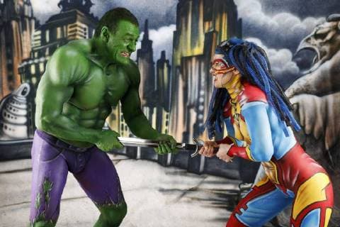 GEEK ART - Bodypainting meets SciFi, Fantasy and more: Hulk vs Iron Quinn Photoshooting mit den Models Fred und Sarah als Hulk und Iron Quinn in einer Comic-Kulisse im Fotostudio Schubert. Niedernwöhren, 13.02.2018 - Ein Projekt des Fotografen Tschiponnique Skupin und des Bodypainters und Transformakers Enrico Lein
