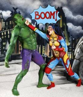 GEEK ART - Bodypainting meets SciFi, Fantasy and more: Hulk vs Iron Quinn Photoshooting mit den Models Fred und Sarah als Hulk und Iron Quinn in einer Comic-Kulisse im Fotostudio Schubert. Niedernwöhren, 13.02.2018 - Ein Projekt des Fotografen Tschiponnique Skupin und des Bodypainters und Transformakers Enrico Lein