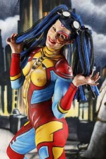 GEEK ART - Bodypainting meets SciFi, Fantasy and more: Hulk vs Iron Quinn Photoshooting mit Model Sarah als Iron Quinn in einer Comic-Kulisse im Fotostudio Schubert. Niedernwöhren, 13.02.2018 - Ein Projekt des Fotografen Tschiponnique Skupin und des Bodypainters und Transformakers Enrico Lein