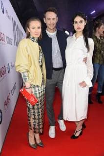 Alina Levshin, Vladimir Burlakov, Violetta Schurawlow beim Young ICONs Award im Spindler & Klatt in Berlin am 14.02.2018