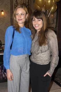 Isabel Thierauch und Ina Paule Klink bei der Verleihung des Blaue Blume Award 2018 im Restaurant Grosz. Berlin, 14.02.2018