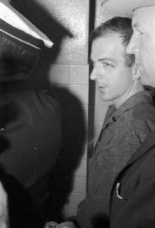 May 16, 2013 - Dallas, TX, USA - Lee Harvey Oswald in police custody in Dallas, following assassination of President John F. Kennedy, on November 22, 1963. Dallas USA - ZUMAm67_ 20130516_zaf_m67_163 Copyright: xUtaxSpecialxCollectionsx