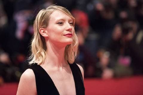 Schauspielerin Mia Wasikowska während der Premiere des Films DAMSEL anlässlich der 68. Internationalen Filmfestspiele Berlin 68. Internationale Filmfestspiele Berlin