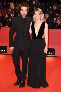 Berlinale International Film Festival Berlin Premiere of Damsel Berlin, German. UK. 160218. Robert Pattinson and Mia Wasikowska at the 68th Berlinale International Film Festival Berlin Premiere of Damsel at The Berlinale Palace in Berlin. 15 February 2018 LMK200-MB1156-160218 