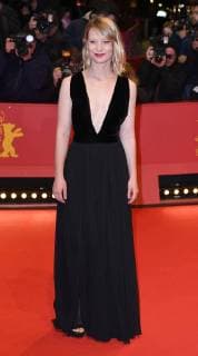 Australian actress Mia Wasikowska attends The 68th Berlinale International Film Festival Premiere of Damsel at the Berlinale Palace in Berlin on February 16, 2018.  LON20180216202 PAULxTREADWAY