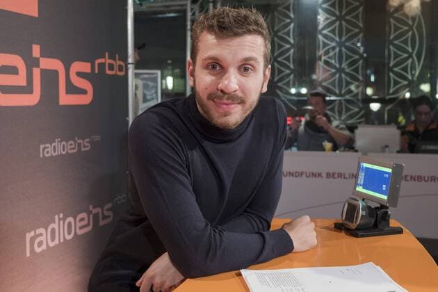 Schauspieler Edin Hasanovic beim RadioEins Berlinale-Nighttalk aus der XXLounge anlässlich der 68. Internationalen Filmfestspiele Berlin 68. Internationale Filmfestspiele Berlin
