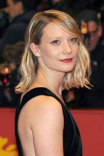 Australian actress Mia Wasikowska attends the 68th Berlinale International Film Festival Berlin Premiere of Damsel at The Berlinale Palace in Berlin. FEBRUARY 16th 2018  PTYx18263