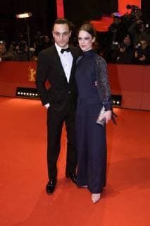 Bilder des Tages Franz Rogowski and Paula Beer attending the Transit premiere at the 68th Berlin International Film Festival Berlinale 2018 at Berlinale-Palast on February 17 in Berlin, Germany.