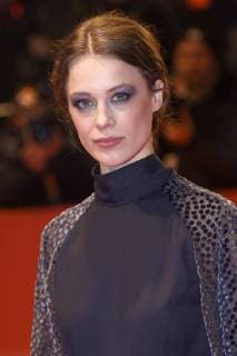 Paula Beer attending the Transit premiere at the 68th Berlin International Film Festival Berlinale 2018 at Berlinale-Palast on February 17 in Berlin, Germany.