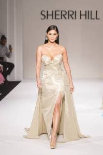 Sherri Hill Autumn Winter 2018 runway at New York Miss Universe 2015 Pia Wurtzbach walks runway for Sherri Hill Autumn Winter 2018 runway at New York Fashion Week at Gotham Hall New York New York United States Gotham Hall  LevxRadin