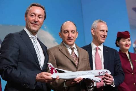 Themen der Woche Bilder des Tages TOULOUSE, FRANCE - FEBRUARY 20, 2018: Airbus Chief Operating Officer Fabrice Bregier, Qatar Airways Group Chief Executive Akbar Al Baker, and the President of Civil Aerospace at Rolls Royce Chris Cholerton (from L) with a model aircraft after a press conference marking the delivery of the worldâ€™s first Airbus A350-1000 airliner to launch customer Qatar Airways, Marina Lystseva TASS  TS074E7F