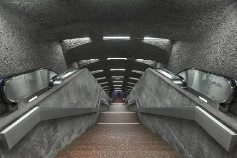 Treppenaufgang der U-Bahnstation Lorenz Kirche, Nürnberg, Mittelfranken, Bayern, Deutschland, Europa Copyright: imageBROKER/HelmutxMeyerxzurxCapellen iblmzc04639637.jpg