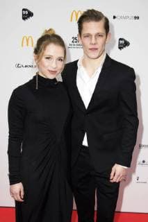 Anna Lena Klenke und Max von der Groeben beim 99Fire Films Award 2018 während der Berlinale 2018 im Admiralspalast. Berlin, 21.02.2018