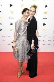Maike von Bremen und Alexa Feser beim 99Fire Films Award 2018 während der Berlinale 2018 im Admiralspalast. Berlin, 21.02.2018