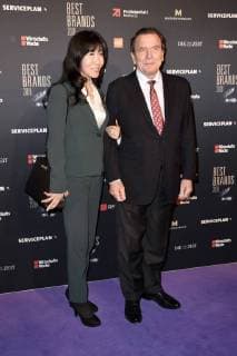 Gerhard Schröder und Freundin Kim So-yeon bei der 15. Verleihung des Best Brands Award im Hotel Bayerischer Hof. München, 21.02.2018