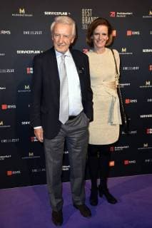 Peter Haller mit Begleitung bei der 15. Verleihung des Best Brands Award im Hotel Bayerischer Hof. München, 21.02.2018