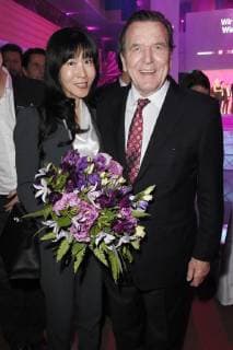 Gerhard Schröder und Freundin Kim So-yeon bei der 15. Verleihung des Best Brands Award im Hotel Bayerischer Hof. München, 21.02.2018