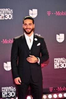 Colombian singer Maluma poses on his arrival to the carpet of the 30th edition of the Lo Nuestro Award to the Latin Music, at the American Airlines Arena in Miami, USA, 22 February 2018. Famous and popular Latinos parade in carpet of Lo Nuestro Award !ACHTUNG: NUR REDAKTIONELLE NUTZUNG!  Copyright: xGIORGIOxVIERAx MIA00 20180223-636549555100203071